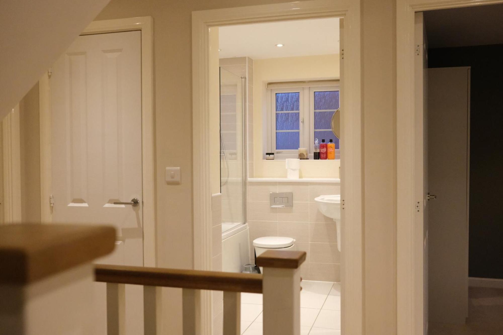 Luxury 6-Bedroom House 5 Minutes From Bicester Village Shopping Outlet Chesterton  Dış mekan fotoğraf