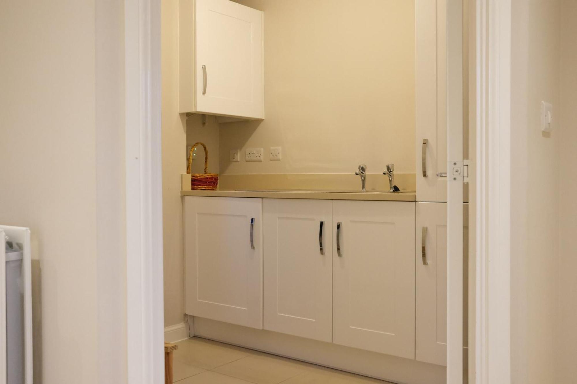 Luxury 6-Bedroom House 5 Minutes From Bicester Village Shopping Outlet Chesterton  Dış mekan fotoğraf